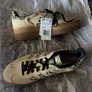 Leopard Adidas Gazelles